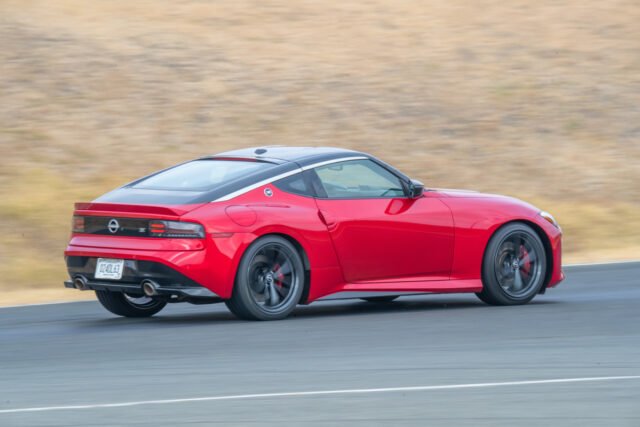 2025 Nissan Z Undercuts Toyota Supra dengan jumlah yang mengejutkan
