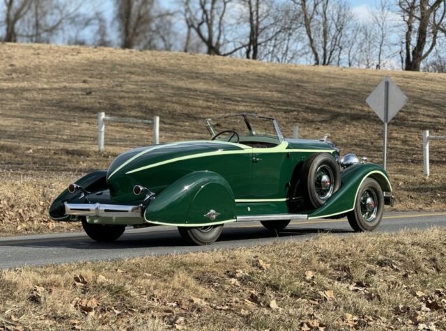 Boattail Packard 1934 ini adalah perjalanan yang sempurna untuk impian Gatsby Anda
