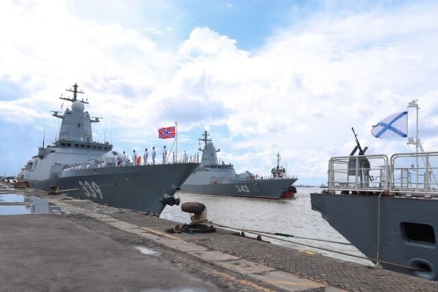 Indonesia dan Rusia meluncurkan latihan angkatan laut pertama
