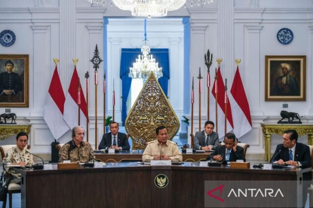 Prabowo Mengundang Dukungan dari Program Bisnis untuk Makanan Gratis
