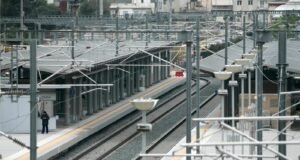 Penerbangan dan feri dihentikan di Yunani sebagai serikat pekerja memanggil General Strike Penerbangan dan feri dihentikan di Yunani sebagai serikat pekerja memanggil General Strike