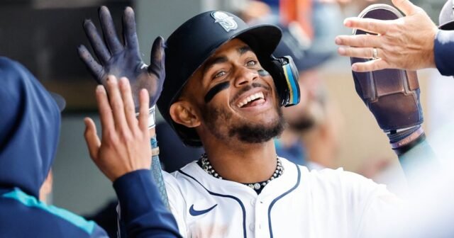 Mariners pergi di inning ketujuh, sapuan lengkap malaikat
