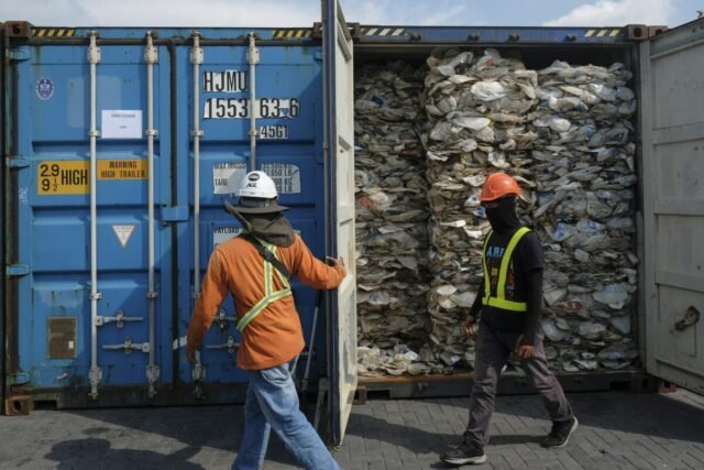 Malaysia akan berhenti membawakan kita limbah plastik. Apa yang akan dilakukan California?
