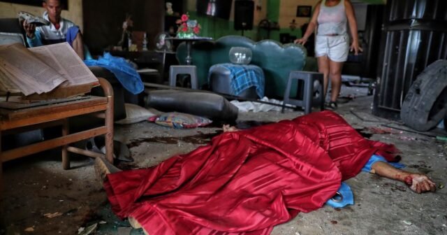 Setidaknya 4 tewas dalam gelombang ledakan di luar kantor polisi di Kolombia barat daya
