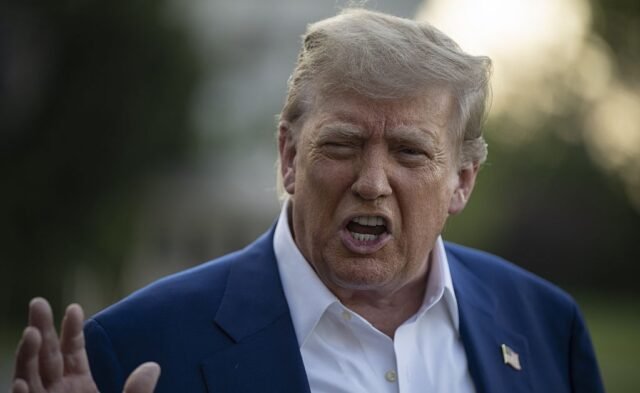 Trump membelok dari putaran gencatan senjata untuk menjatuhkan bom-f
