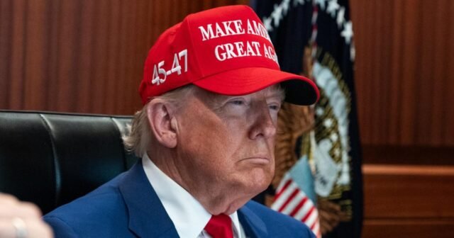 Trump mengumumkan Israel dan Iran telah menyetujui gencatan senjata, tetapi Iran terdengar kurang pasti
