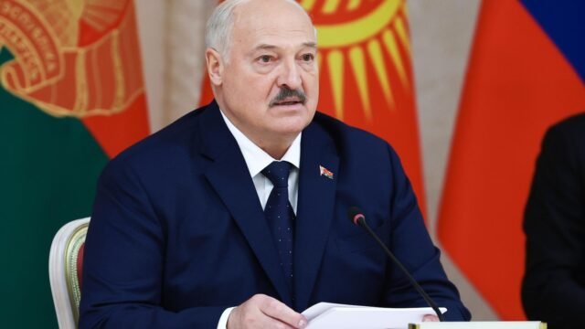 Belarus terus melakukan tindakan keras terhadap perbedaan pendapat bahkan ketika pihak berwenang membebaskan beberapa tahanan, kata kelompok hak
