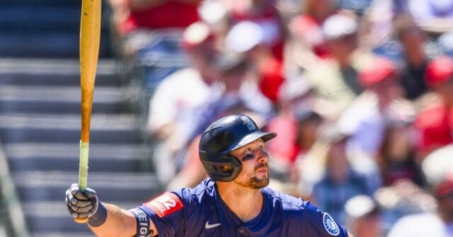 Cal Raleigh menghancurkan No. 41, tetapi Finale Drop Series Mariners to Angels
