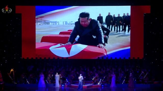 Mengapa TV Korea Utara Menunjukkan Kim Jong Un Mourning Soldiers Membunuh Pertempuran Ukraina
