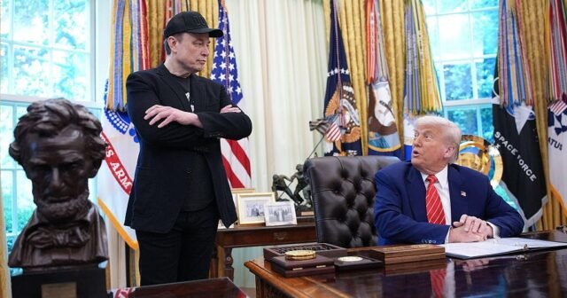 Musk menyarankan dia mungkin mendukung tantangan utama terhadap Partai Republik yang mendukung "tagihan besar dan indah Trump
