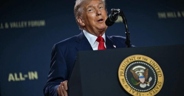 Perusahaan teknologi ingin bergerak cepat. 'Rencana Aksi AI' Trump bertujuan untuk memotong 'birokrasi'
