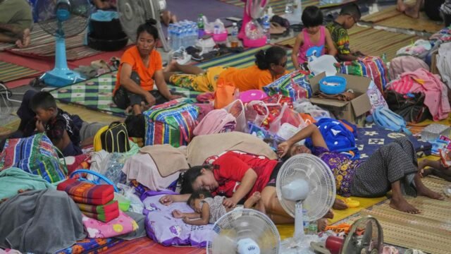 Thailand dan Kamboja Rencana Perbatasan Kunjungan untuk Diplomat Saat Kekerasan Meringan
