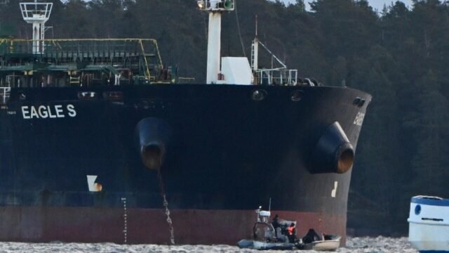 Finlandia menagih perwira tinggi kapal terkait Rusia yang merusak kabel bawah laut
