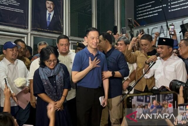 Lembong, Kristiyanto berjalan bebas setelah pengampunan presiden
