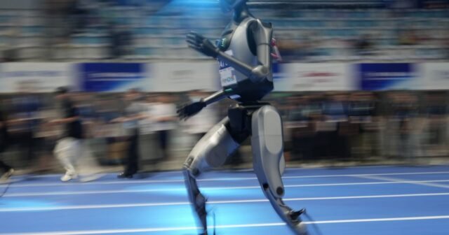 Permainan robot humanoid dunia pertama Beijing terbuka dengan hip-hop dan seni bela diri
