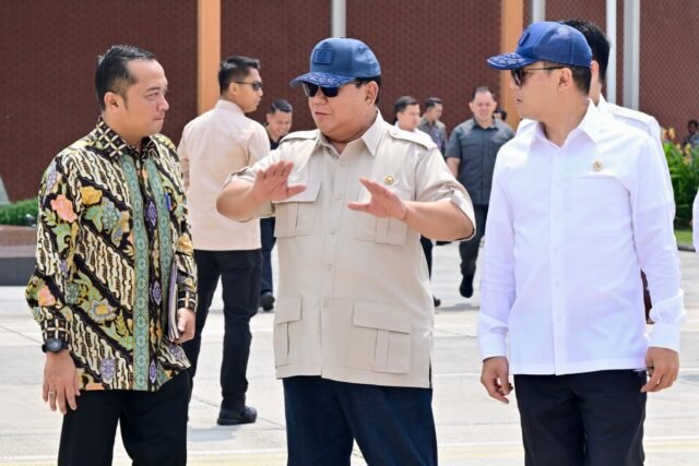 Prabowo menghadiri parade Hari Nasional ke -60 Singapura
