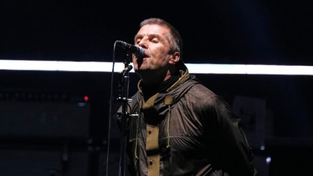 Pria jatuh ke kematiannya selama konser Oasis di Stadion Wembley London
