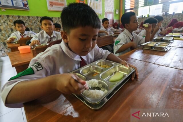 Program Makan Gratis Investasi pada Anak Indonesia: PCO
