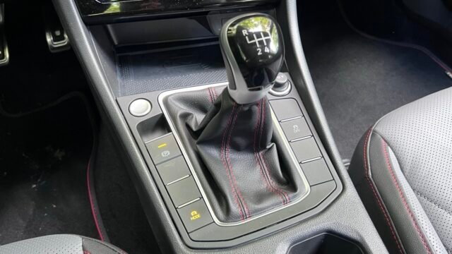 Setiap mobil dengan transmisi manual pada tahun 2026
