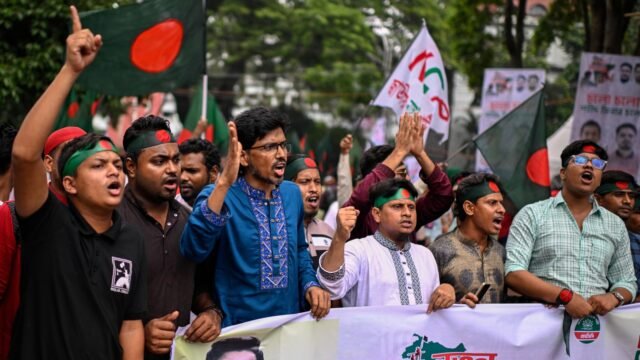 Siswa berkumpul di Dhaka, berjanji untuk membangun 'Bangladesh baru'
