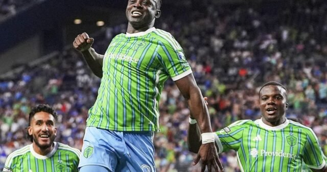 Sounders meledak untuk 7 gol di babak ke -2 untuk mendominasi pembuka Piala Liga
