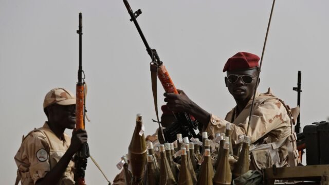 Sudan menuduh UEA mendanai tentara bayaran Kolombia untuk bertarung bersama RSF dalam Perang Sipil
