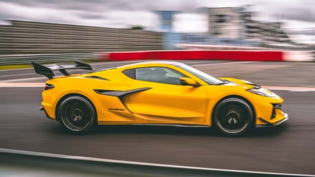 Tonton Corvette Zr1x benar -benar menghancurkan Nürburgring dalam rekornya
