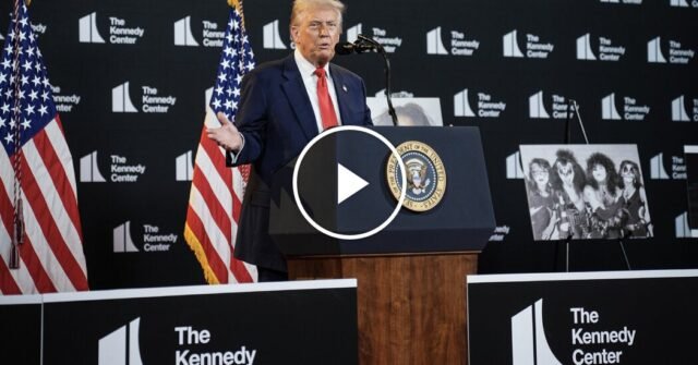 Trump berbicara para penerima penghargaan, Pengawal Nasional di DC dan Rusia di Kennedy Center
