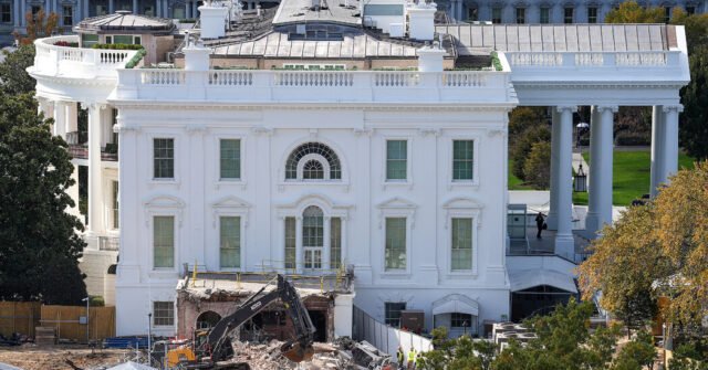 Kuis Berita Pelajar Mingguan: Skandal NBA, Permen Halloween, Lubang Tikus Chicago
