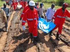 Korban tewas akibat tanah longsor di Kenya meningkat menjadi 26 orang karena banjir bandang menghambat pencarian korban selamat Korban tewas akibat tanah longsor di Kenya meningkat menjadi 26 orang karena banjir bandang menghambat pencarian korban selamat