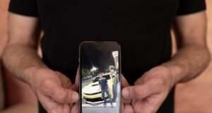 Mengapa seorang anak laki-laki Palestina-Amerika, 16 tahun, masih berada di penjara Israel? Mengapa seorang anak laki-laki Palestina-Amerika, 16 tahun, masih berada di penjara Israel?