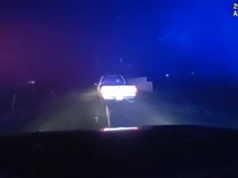 Petugas New Jersey melompat ke saluran teluk untuk menyelamatkan anjing yang terluka Petugas New Jersey melompat ke saluran teluk untuk menyelamatkan anjing yang terluka